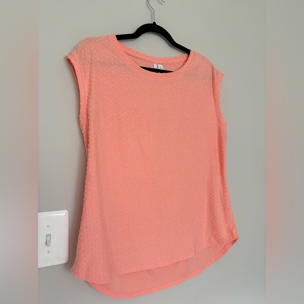 Elle Coral Peach Dot-Texture Cap Sleeve Tank Top